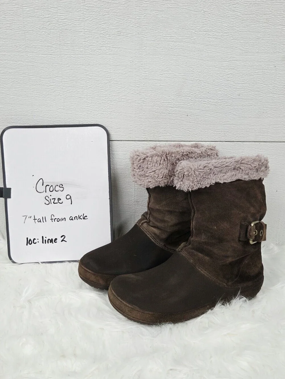 CROCS 9 Brown Faux Fur-Lined Mid-Calf Boots